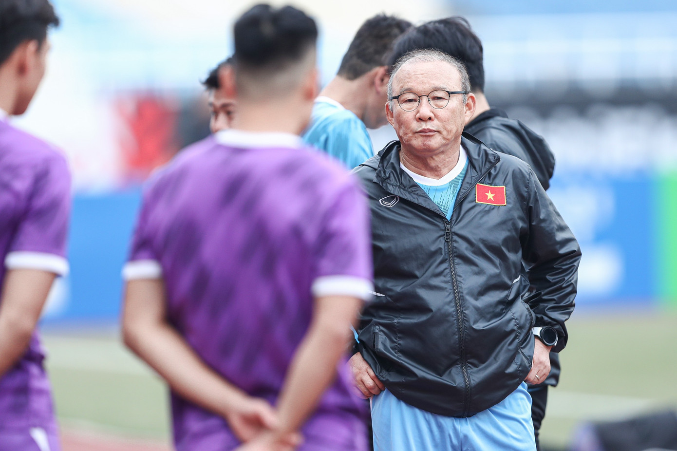 Trong buổi họp báo trước trận, HLV Park Hang-seo nói rằng nhiệm vụ của ĐT Việt Nam là &quot;chơi tốt cả hai lượt trận&quot;, và &quot;mục tiêu của trận lượt đi là giành chiến thắng&quot;.