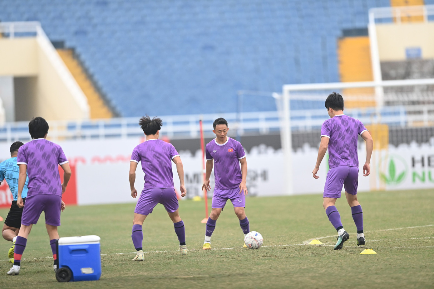 Các cầu thủ đang nỗ lực hết sức cho 2 trận đấu cuối cùng.