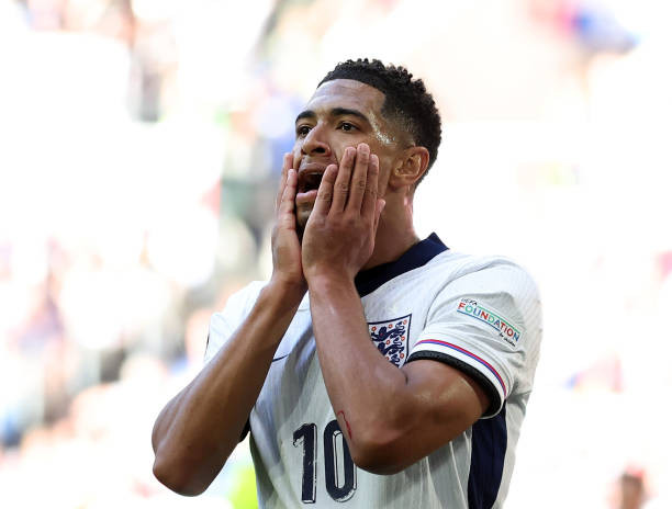 Vượt qua Thụy Sỹ trên chấm 11m, tuyển Anh vất vả ghi tên vào bán kết ảnh 57 Vượt qua Thụy Sỹ trên chấm 11m, tuyển Anh vất vả ghi tên vào bán kết ảnh 57