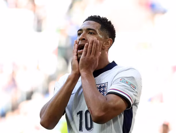 Vượt qua Thụy Sỹ trên chấm 11m, tuyển Anh vất vả ghi tên vào bán kết ảnh 57