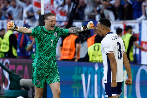 Vượt qua Thụy Sỹ trên chấm 11m, tuyển Anh vất vả ghi tên vào bán kết ảnh 65