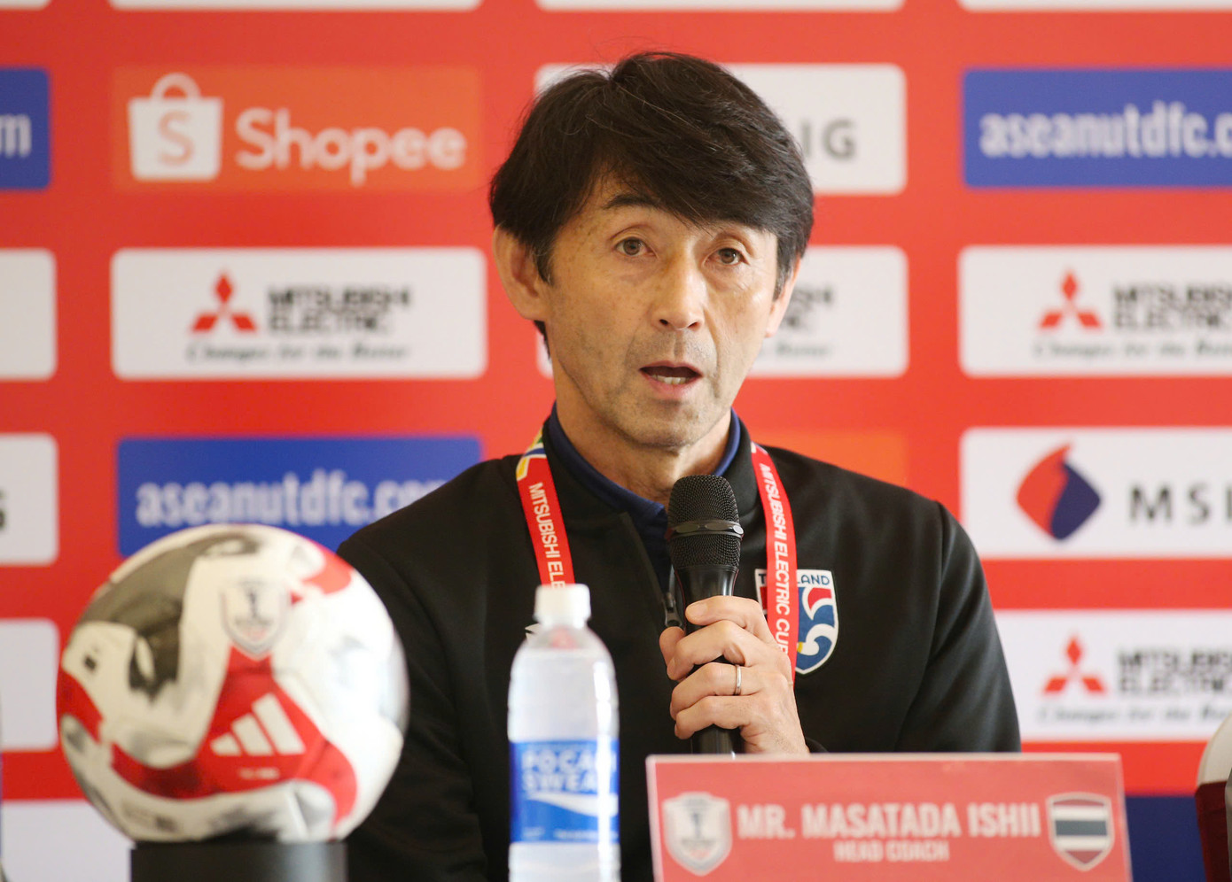 HLV Masatada Ishii trong buổi họp báo trưa ngày 1/1/2025. (Ảnh: Anh Thắng) HLV Masatada Ishii trong buổi họp báo trưa ngày 1/1/2025. (Ảnh: Anh Thắng)