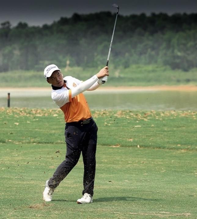 Theo Quốc Anh, thành công được tạo ra bởi "kiên nhẫn, bền bỉ và đổ mồ hôi". Theo Quốc Anh, thành công được tạo ra bởi "kiên nhẫn, bền bỉ và đổ mồ hôi".