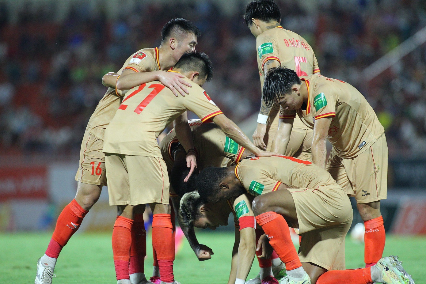 Với dàn sao hiện có, CAHN mới chỉ trở thành hiện tượng. Với dàn sao hiện có, CAHN mới chỉ trở thành hiện tượng.