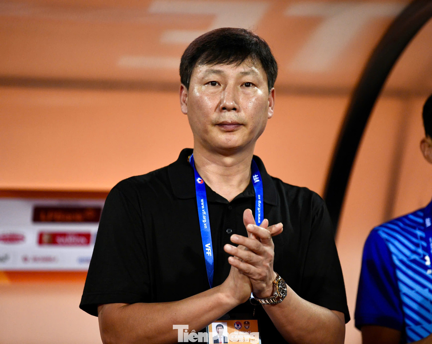 Trước trận đấu, ông tiết lộ sẽ trao cơ hội bắt chính cho Văn Lâm bởi biết cuộc chạm trán giữa Việt Nam và Nga có ý nghĩa rất lớn với thủ thành 31 tuổi. Ông cũng tin tưởng Văn Lâm sẽ chơi tốt.