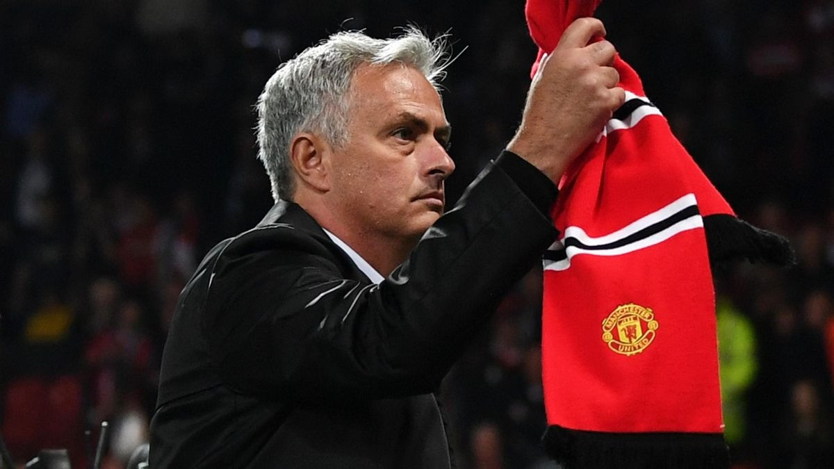 Jose Mourinho dẫn dắt MU giai đoạn 2016-2018, để rồi tiếp nhận các thực tập sinh tới Carrington năm 2017.