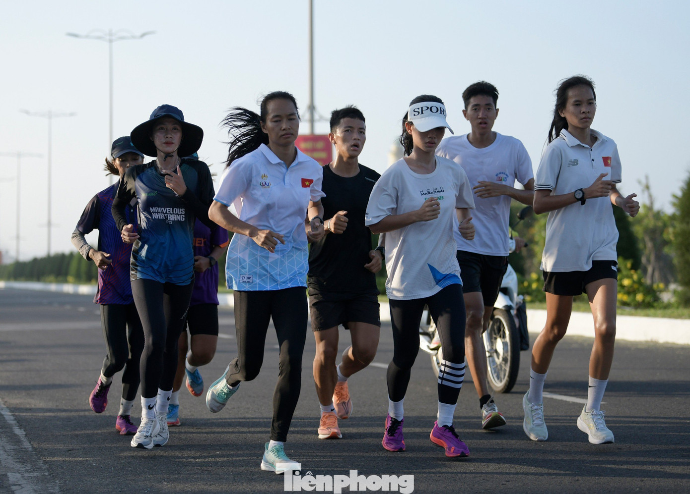 Trong quá khứ, Khánh Hòa luôn rất mạnh, từng 12 lần liên tiếp nhất toàn đoàn ở các kỳ Tiền Phong Marathon từ năm 2005-2016, 4 lần liên tiếp giai đoạn 1989-1992. HLV Nguyễn Vinh Thiên tin tưởng Khánh Hòa đang sở hữu thế hệ trẻ tài năng như Lê Thị Yến Như, Nguyễn Lê Hoàng Vũ, Lê Thị Kim Phượng hay Nguyễn Thị Thúy Vân.