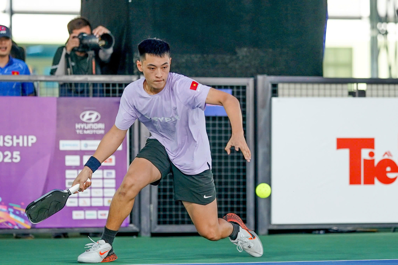 Tiếp đà hưng phấn, Trương Vinh Hiển trở thành người đầu tiên đăng quang Siêu cúp đơn nam của giải sau chiến thắng 2-0 trước Ngô Đức Dương, đồng thời sở hữu giải thưởng trị giá 50 triệu đồng.