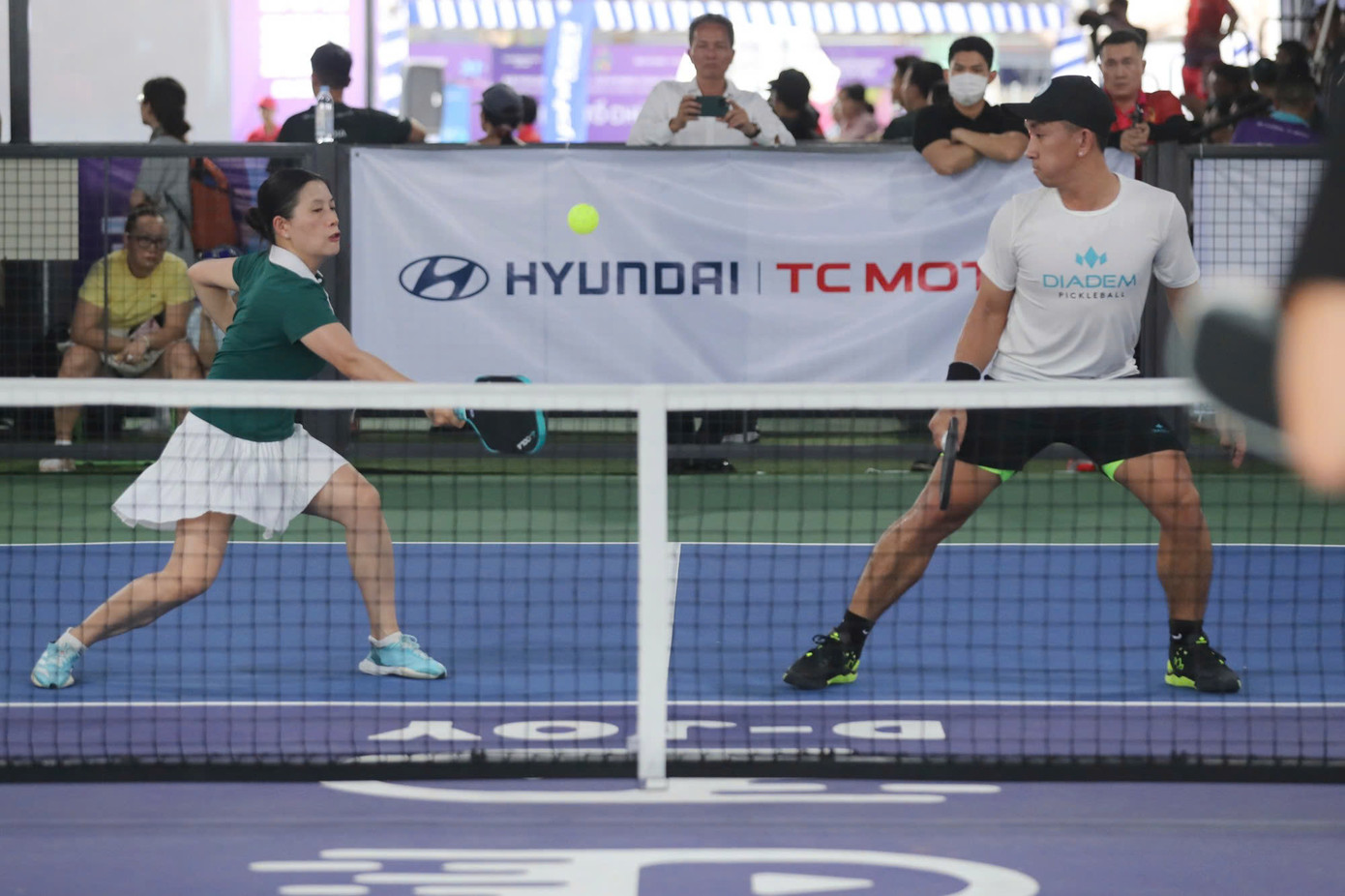 Cuối cùng, Đăng Huỳnh Ngọc Châu - Nguyễn Thị Phương Thảo xuất sắc giành chiến thắng 11-7, lên ngôi vô địch đôi nam nữ chuyên nghiệp (trên 35 tuổi).