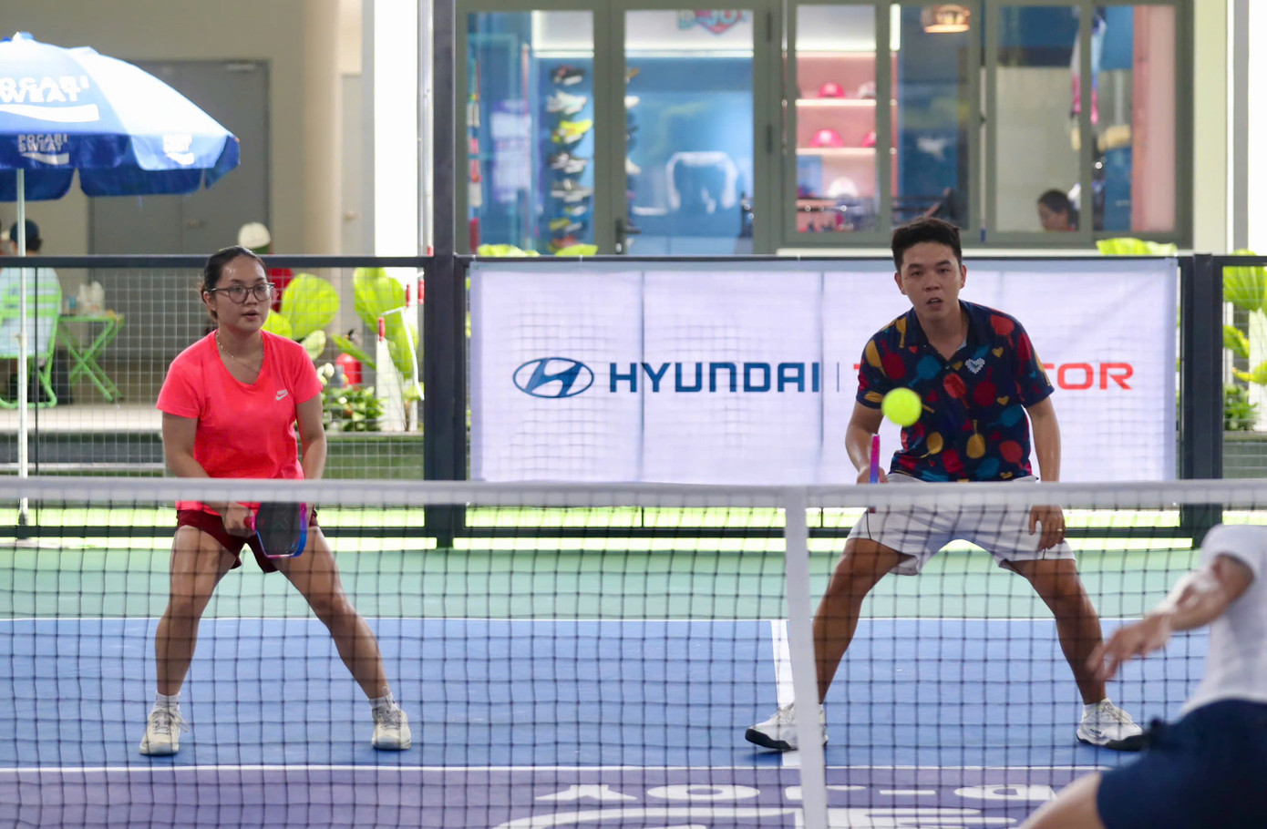 Trong khi đó, cặp Nguyễn Lê Xuân Yến - Trần Vĩ Khang đã vô địch đôi nam nữ phong trào (từ 14-34 tuổi) với kết quả thắng 2-0 trước cặp Thanh Phương - Trần Nhật An.