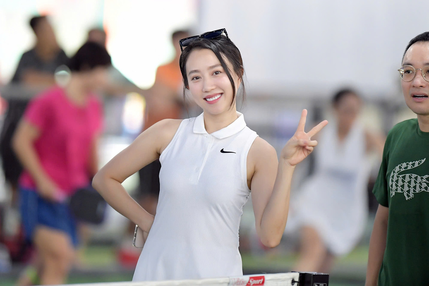 Không chỉ là một sự kiện thể thao, Giải Pickleball Việt Nam 2025 đang trở thành ngày hội văn hóa và giải trí lớn khi thu hút rất nhiều nghệ sỹ nổi tiếng. Sau Hoa hậu Đỗ Thị Hà, Á hậu Lê Nguyễn Ngọc Hằng, tân Hoa hậu Hà Trúc Linh cùng hai Á hậu Trần Ngọc Châu Anh, Nguyễn Thị Vân Nhi, Á khôi Kim Trà My, các người đẹp Ngọc Nữ, Emma Lê, Phương Quỳnh, người mẫu Trà Ngọc Hằng… giải tiếp tục chào đón diễn viên Huỳnh Hồng Loan.