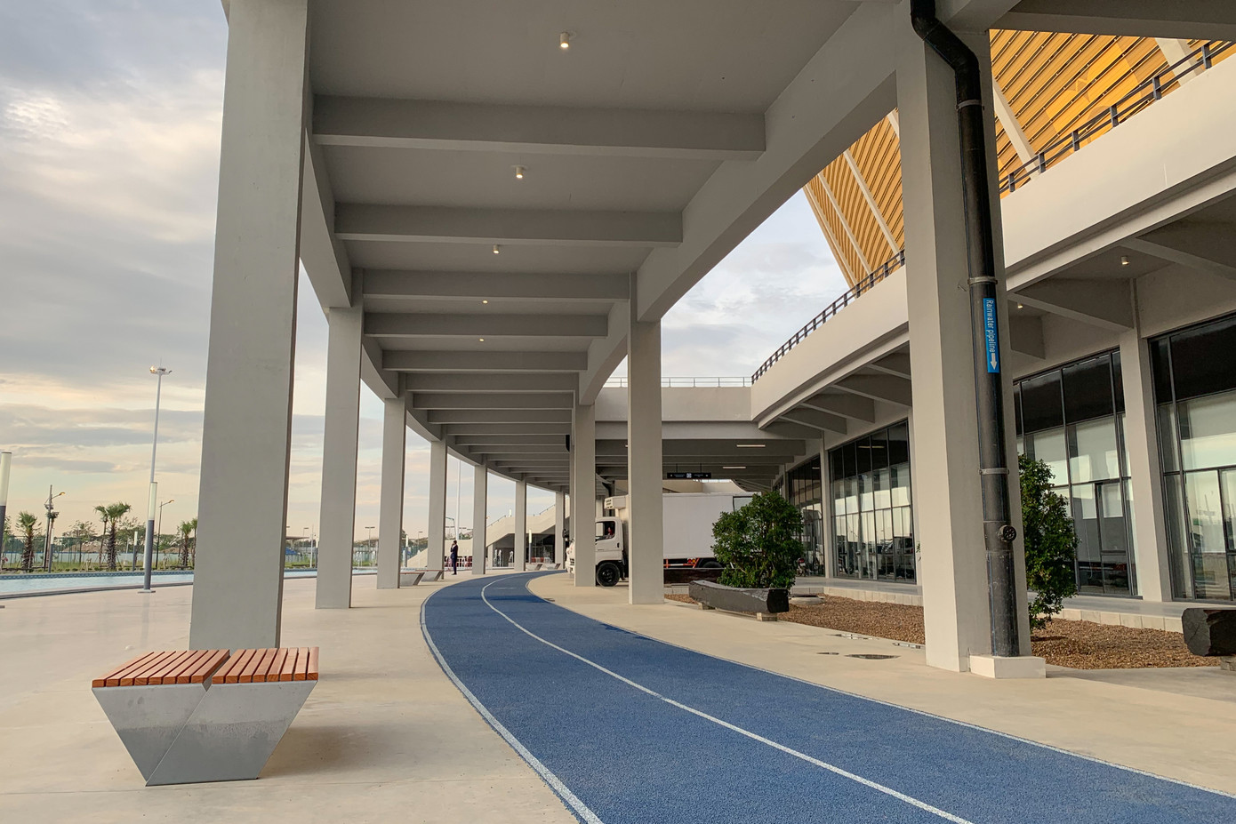 Trang thiết bị hiện đại của Morodok Techo, nơi diễn ra trận chung kết môn bóng đá nam SEA Games 32.