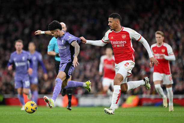 Đại thắng Liverpool, Arsenal phả hơi nóng vào ngôi đầu bảng ảnh 24