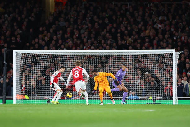 Đại thắng Liverpool, Arsenal phả hơi nóng vào ngôi đầu bảng ảnh 32