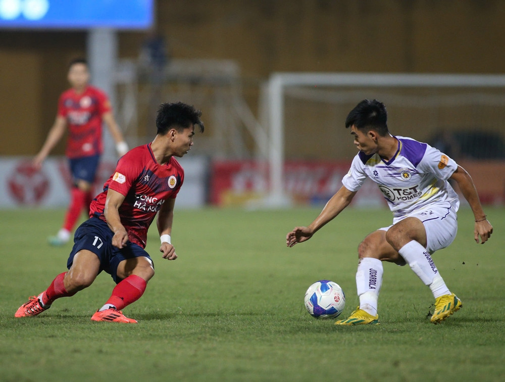 CAHN đánh rơi chiến thắng ở phút bù giờ ảnh 7