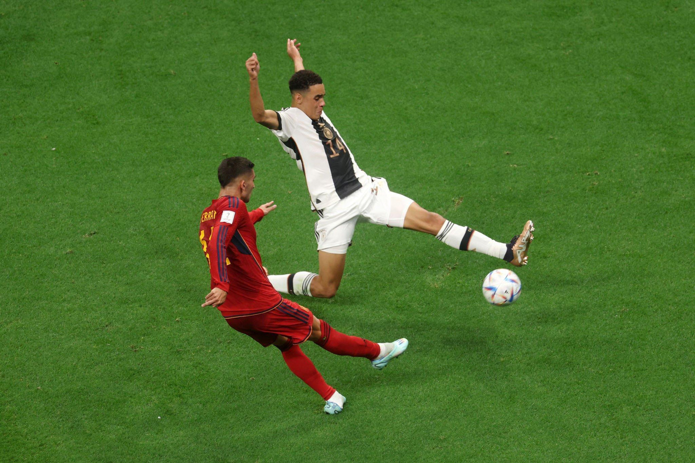 World Cup 2022: Cầm hoà Tây Ban Nha 1-1, tuyển Đức le lói hy vọng qua vòng bảng ảnh 12