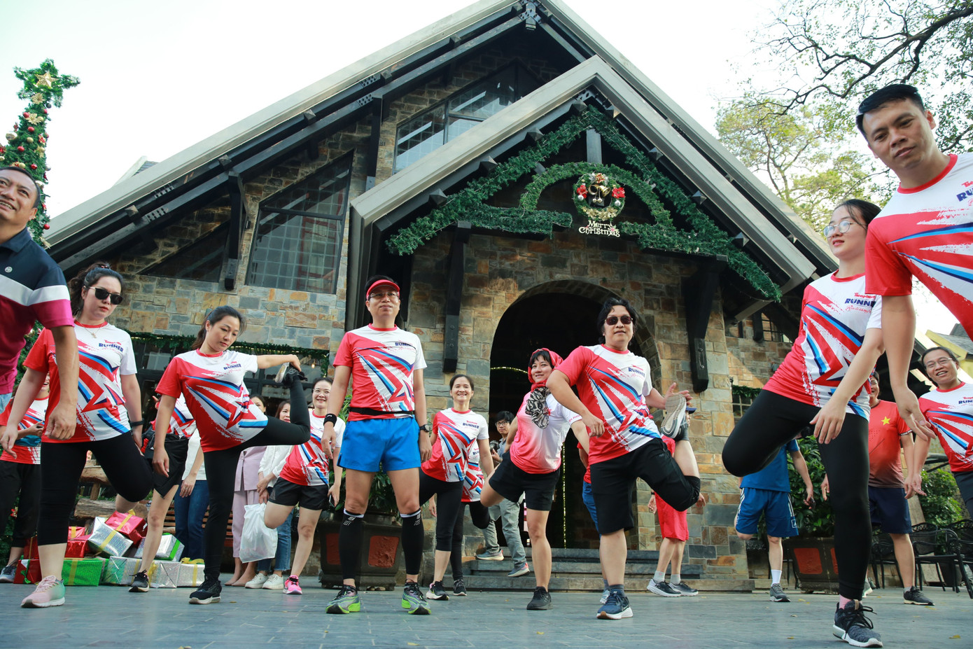 Tiền Phong Runner trong thử thách chạy trên cung đường Tam Đảo năm 2022.