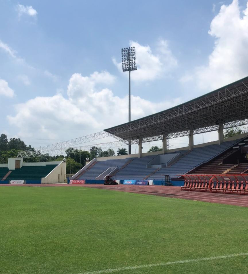 Tỉnh Phú Thọ đảm bảo sân Việt Trì đang ở tình trạng tốt nhất, sẵn sàng cho trận đấu. (Ảnh: VFF)