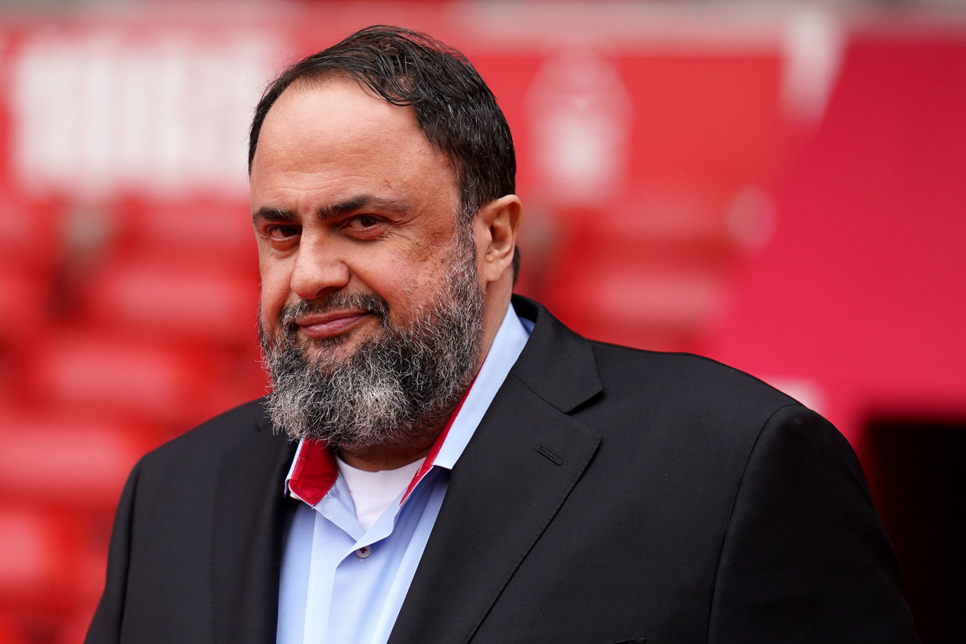 Evangelos Marinakis, ông chủ người Hy Lạp đã trở thành người hùng ở Nottingham Forest khi không ngừng chi tiền để nâng cấp đội bóng. Evangelos Marinakis, ông chủ người Hy Lạp đã trở thành người hùng ở Nottingham Forest khi không ngừng chi tiền để nâng cấp đội bóng.