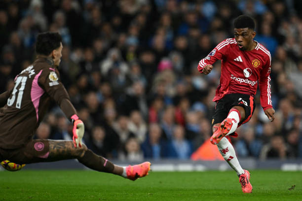 Amad Diallo bùng nổ, MU ngược dòng đánh bại Man City ngay tại Etihad ảnh 13 Amad Diallo bùng nổ, MU ngược dòng đánh bại Man City ngay tại Etihad ảnh 13