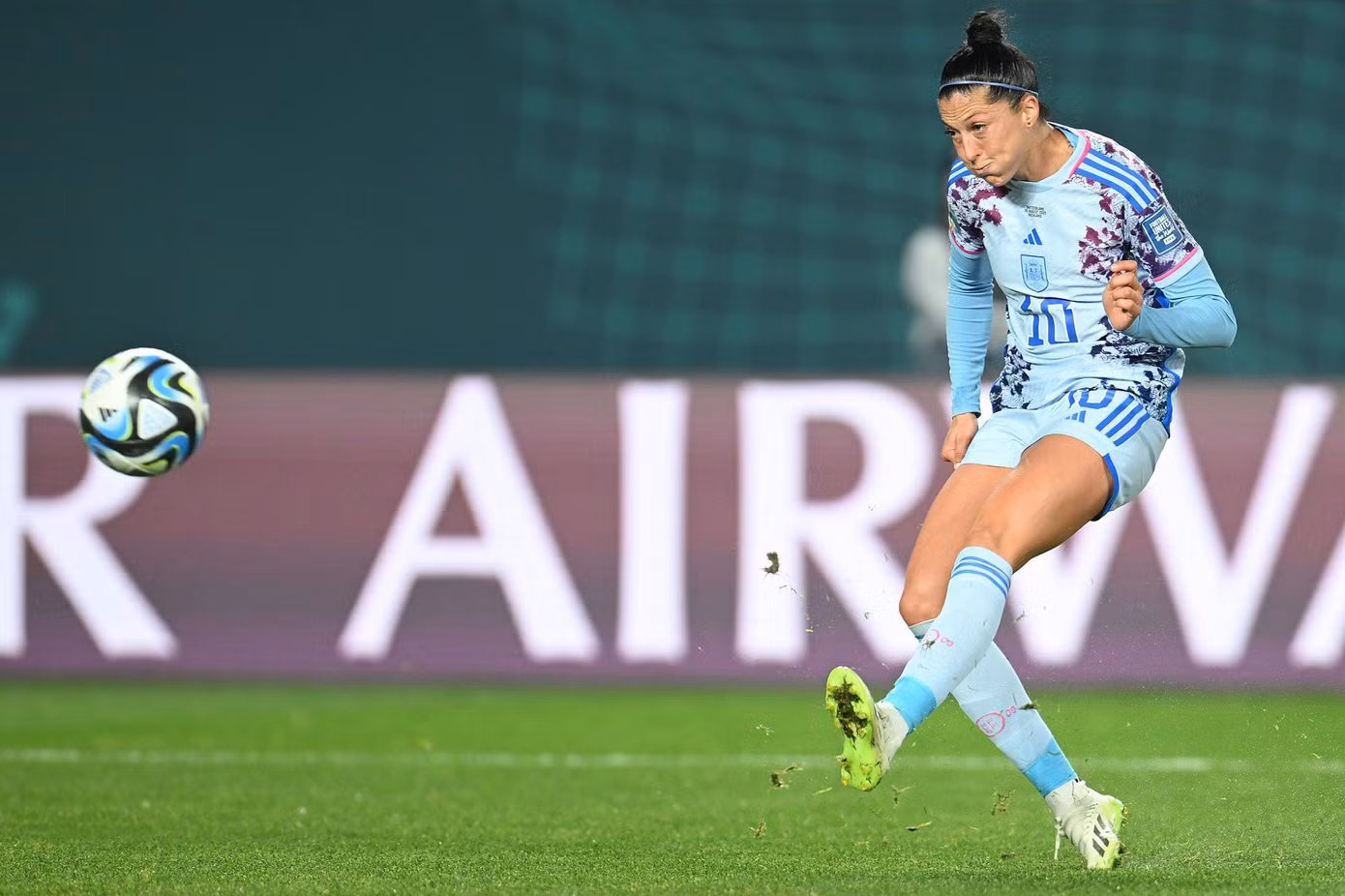 ‘Đè bẹp’ Thụy Sỹ 5-1, Tây Ban Nha lần đầu vào tứ kết World Cup ảnh 35