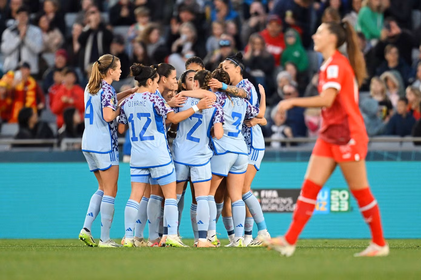 ‘Đè bẹp’ Thụy Sỹ 5-1, Tây Ban Nha lần đầu vào tứ kết World Cup ảnh 37