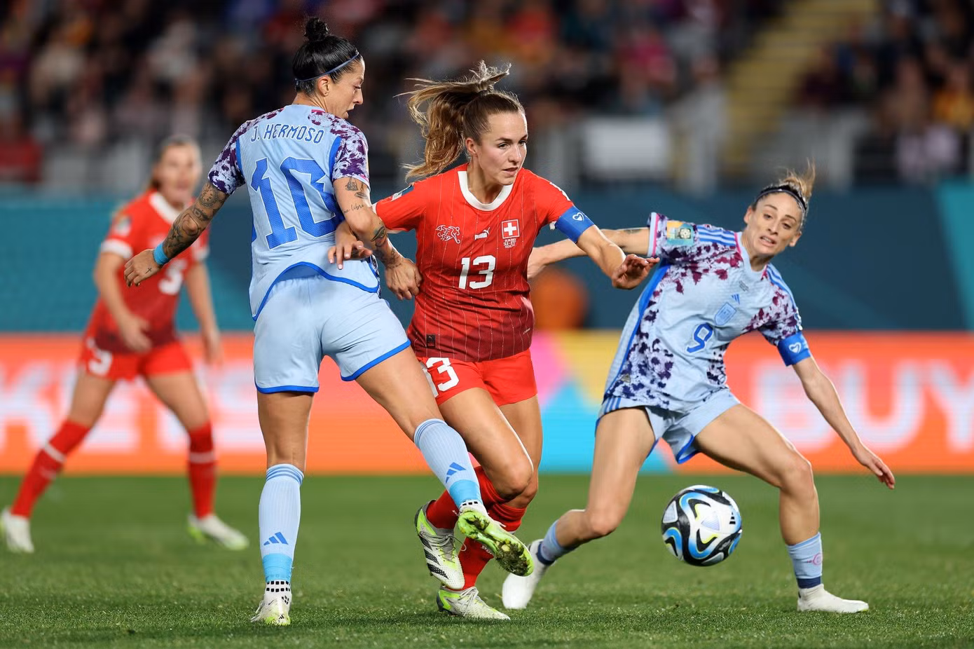 ‘Đè bẹp’ Thụy Sỹ 5-1, Tây Ban Nha lần đầu vào tứ kết World Cup ảnh 31
