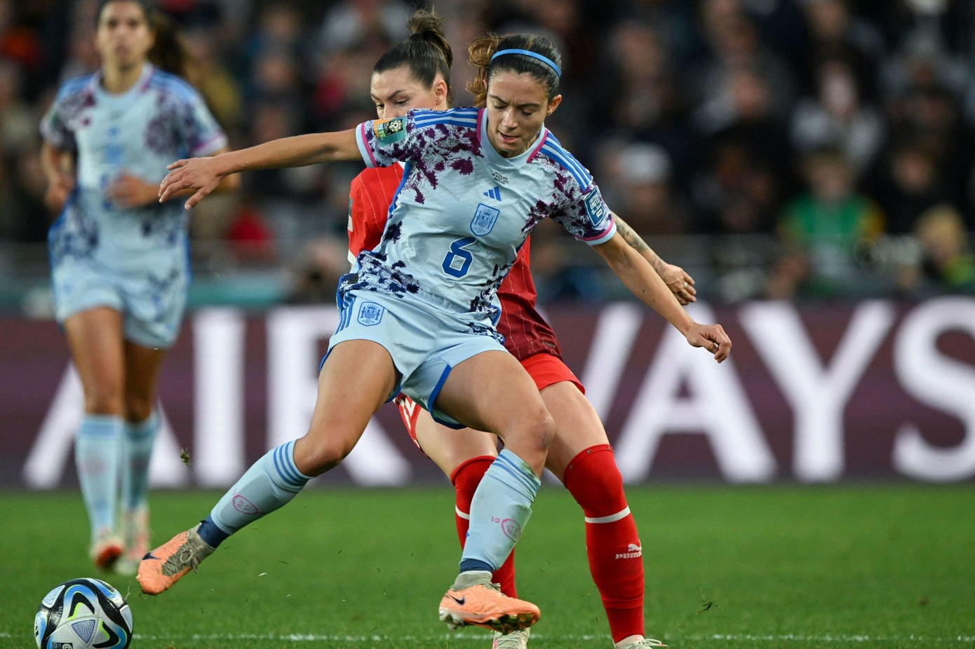 ‘Đè bẹp’ Thụy Sỹ 5-1, Tây Ban Nha lần đầu vào tứ kết World Cup ảnh 30 ‘Đè bẹp’ Thụy Sỹ 5-1, Tây Ban Nha lần đầu vào tứ kết World Cup ảnh 30