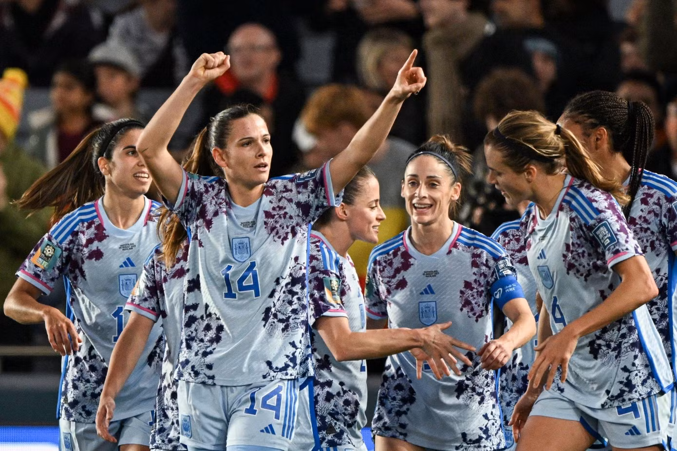 ‘Đè bẹp’ Thụy Sỹ 5-1, Tây Ban Nha lần đầu vào tứ kết World Cup ảnh 40