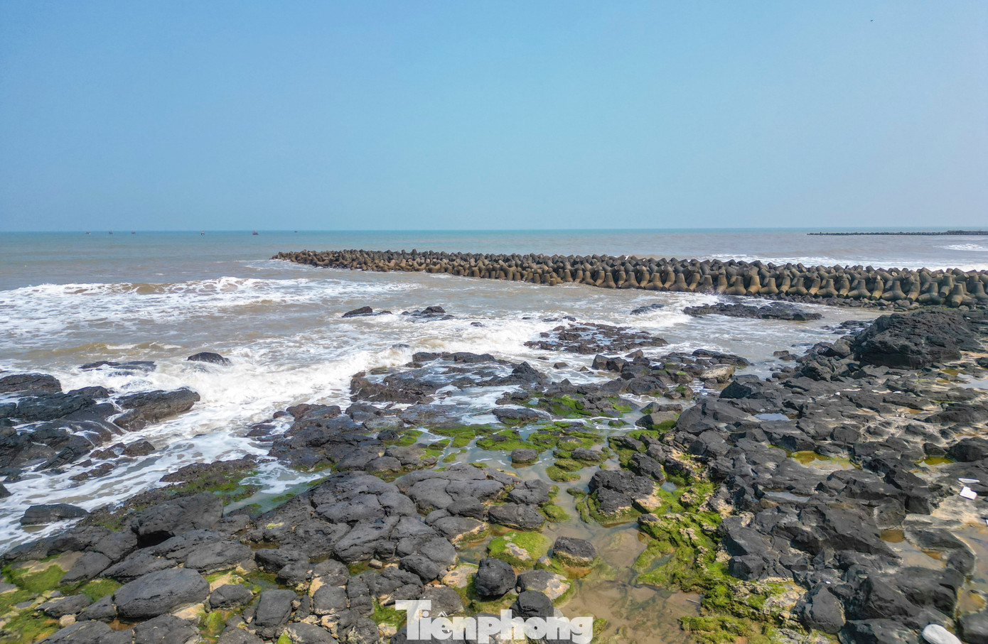 Với tiềm năng sẵn có cùng quyết tâm cao, Quảng Trị hoàn toàn có thể trở thành một điểm đến hàng đầu trong bản đồ du lịch Việt Nam. Với tiềm năng sẵn có cùng quyết tâm cao, Quảng Trị hoàn toàn có thể trở thành một điểm đến hàng đầu trong bản đồ du lịch Việt Nam.