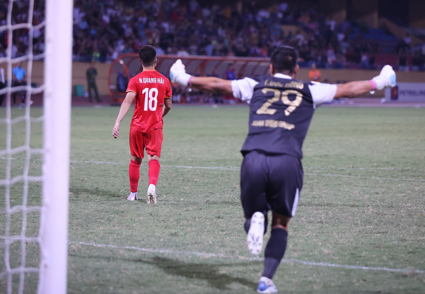 Cản phá penalty xuất sắc, thủ môn Đức Dũng đưa Nam Định vào tứ kết Cúp Quốc gia ảnh 41 Cản phá penalty xuất sắc, thủ môn Đức Dũng đưa Nam Định vào tứ kết Cúp Quốc gia ảnh 41