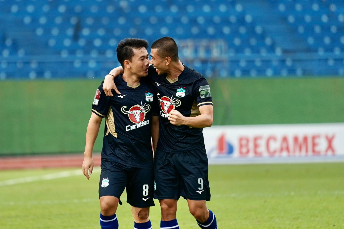 Đánh bại Bình Dương 2-1, HAGL chính thức trụ hạng ảnh 14 Đánh bại Bình Dương 2-1, HAGL chính thức trụ hạng ảnh 14