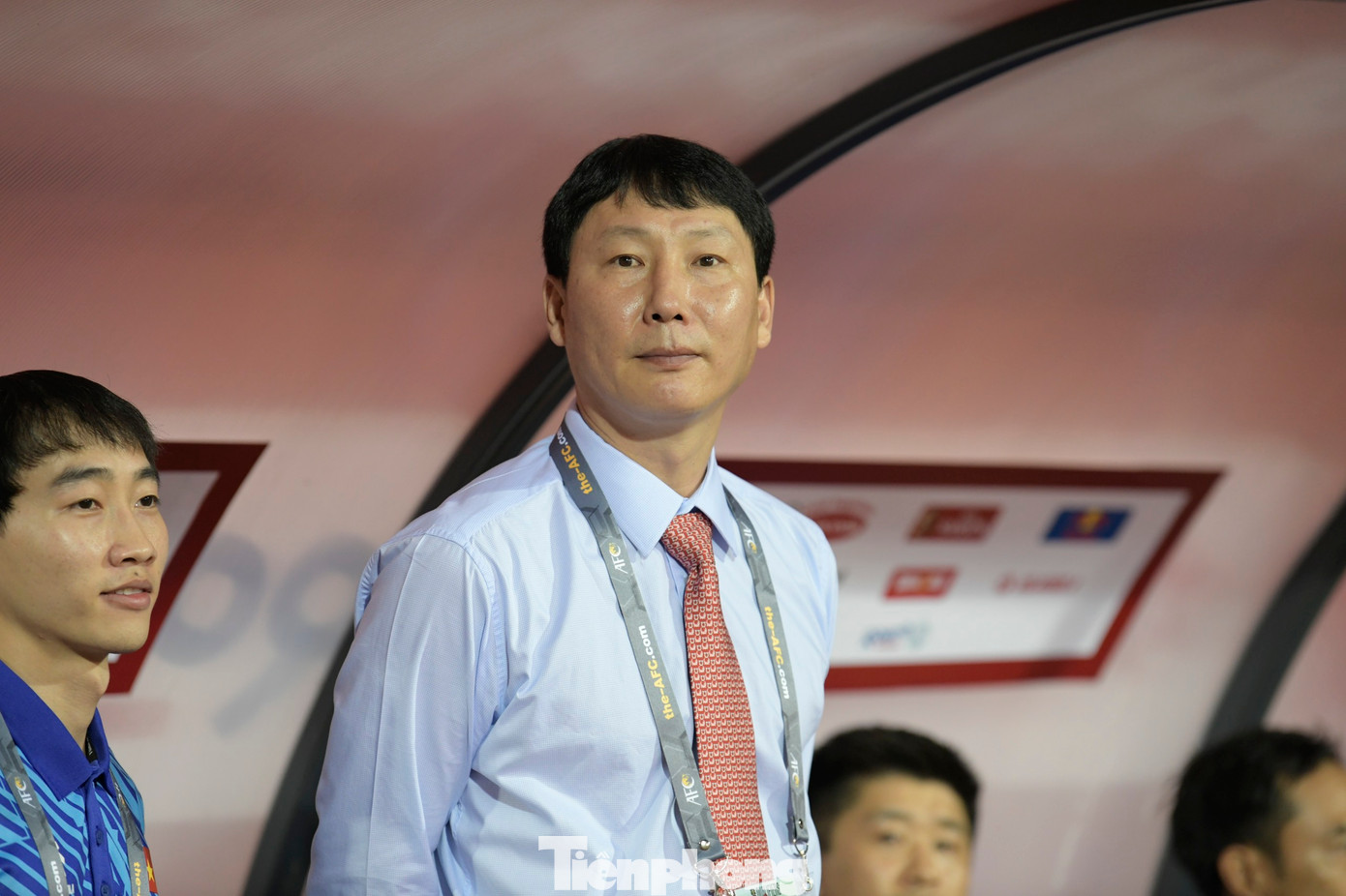 Tối 6/6 tại Mỹ Đình, ông Kim Sang-sik chính thức ra mắt trên cương vị HLV ĐT Việt Nam ở trận đấu với Philippines, lượt trận thứ 5 bảng F Vòng loại World Cup 2026.