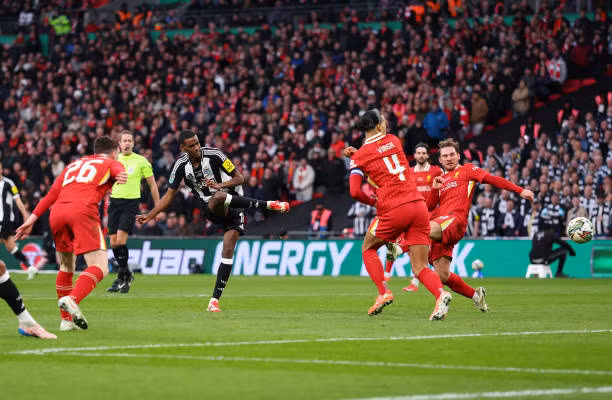 Hạ đẹp Liverpool, Newcastle vô địch League Cup, chấm dứt 70 năm không danh hiệu ảnh 21 Hạ đẹp Liverpool, Newcastle vô địch League Cup, chấm dứt 70 năm không danh hiệu ảnh 21