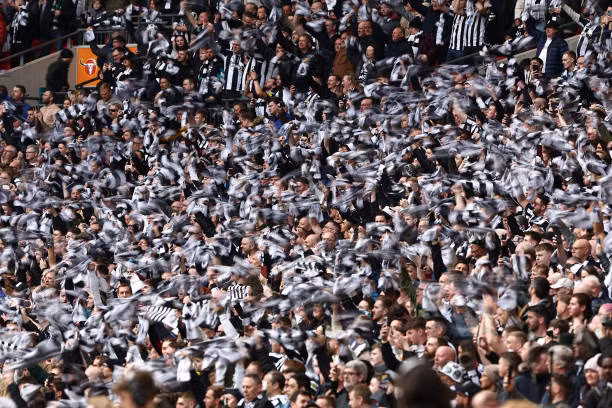 Hạ đẹp Liverpool, Newcastle vô địch League Cup, chấm dứt 70 năm không danh hiệu ảnh 20 Hạ đẹp Liverpool, Newcastle vô địch League Cup, chấm dứt 70 năm không danh hiệu ảnh 20