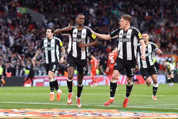 Hạ đẹp Liverpool, Newcastle vô địch League Cup, chấm dứt 70 năm không danh hiệu ảnh 32 Hạ đẹp Liverpool, Newcastle vô địch League Cup, chấm dứt 70 năm không danh hiệu ảnh 32