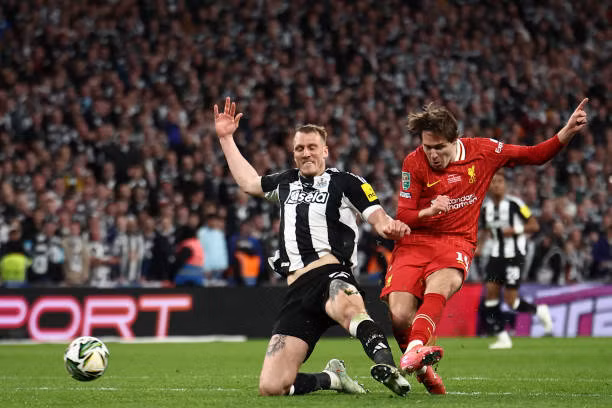 Hạ đẹp Liverpool, Newcastle vô địch League Cup, chấm dứt 70 năm không danh hiệu ảnh 27 Hạ đẹp Liverpool, Newcastle vô địch League Cup, chấm dứt 70 năm không danh hiệu ảnh 27