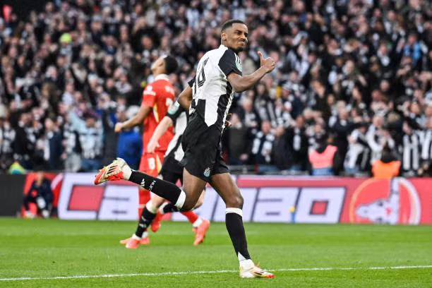 Hạ đẹp Liverpool, Newcastle vô địch League Cup, chấm dứt 70 năm không danh hiệu ảnh 22 Hạ đẹp Liverpool, Newcastle vô địch League Cup, chấm dứt 70 năm không danh hiệu ảnh 22