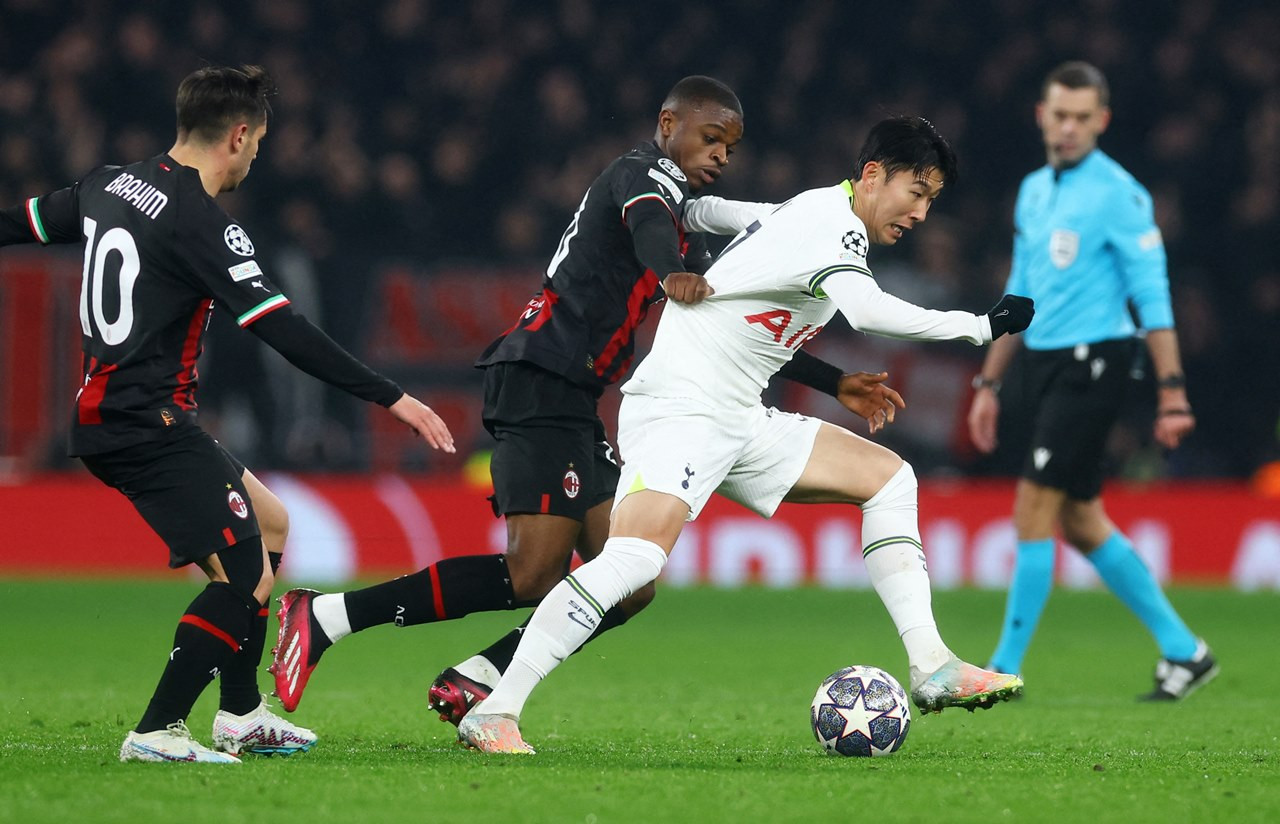 Son Heung-min không một lần chạm bóng trong vòng cấm Milan. (Ảnh: Getty Images)