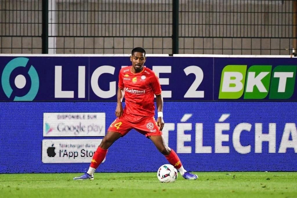 Quang Vinh đã không có một trận đấu nổi bật, ngoại trừ đường chuyền thành bàn.