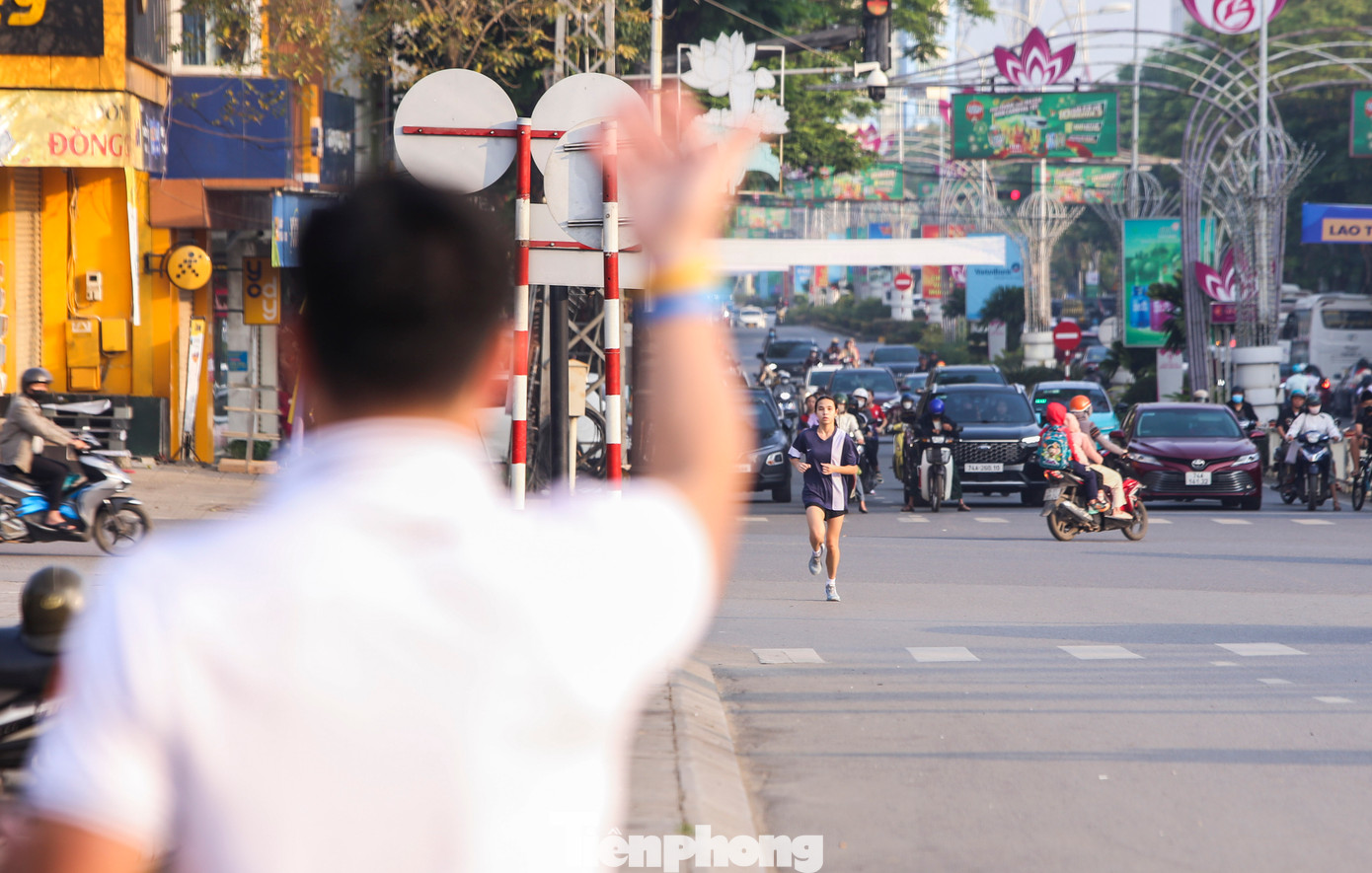 Theo HLV Trần Văn Sỹ, ông cùng các thành viên trong ban huấn luyện Đội tuyển và đội tuyển trẻ Quốc gia đang điều chỉnh giáo án tập luyện những ngày cuối để các tuyển thủ có được điểm rơi phong độ tốt nhất vào ngày 30/3, qua đó đạt thành tích cá nhân tốt, đồng thời tạo ra các bước chuyển biển mới ở một vài nội dung.