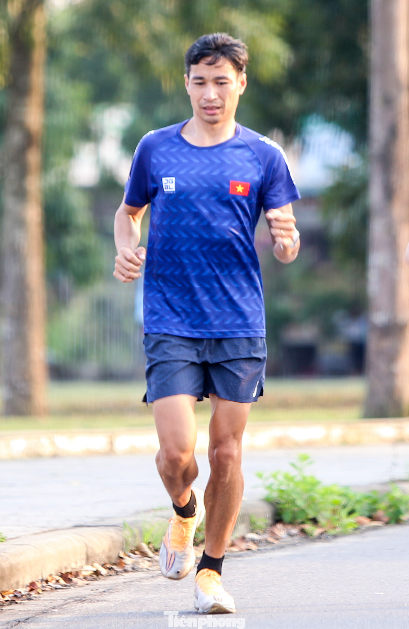 Đặt mục tiêu tham dự SEA Games 33 vào cuối năm tại Thái Lan với nội dung full marathon, Tiền Phong Marathon 2025 là giải đấu hết sức được Nguyễn Văn Lai coi trọng. Anh muốn có sự chuẩn bị thật tốt và nắm bắt thành công cơ hội ở tuổi 39.