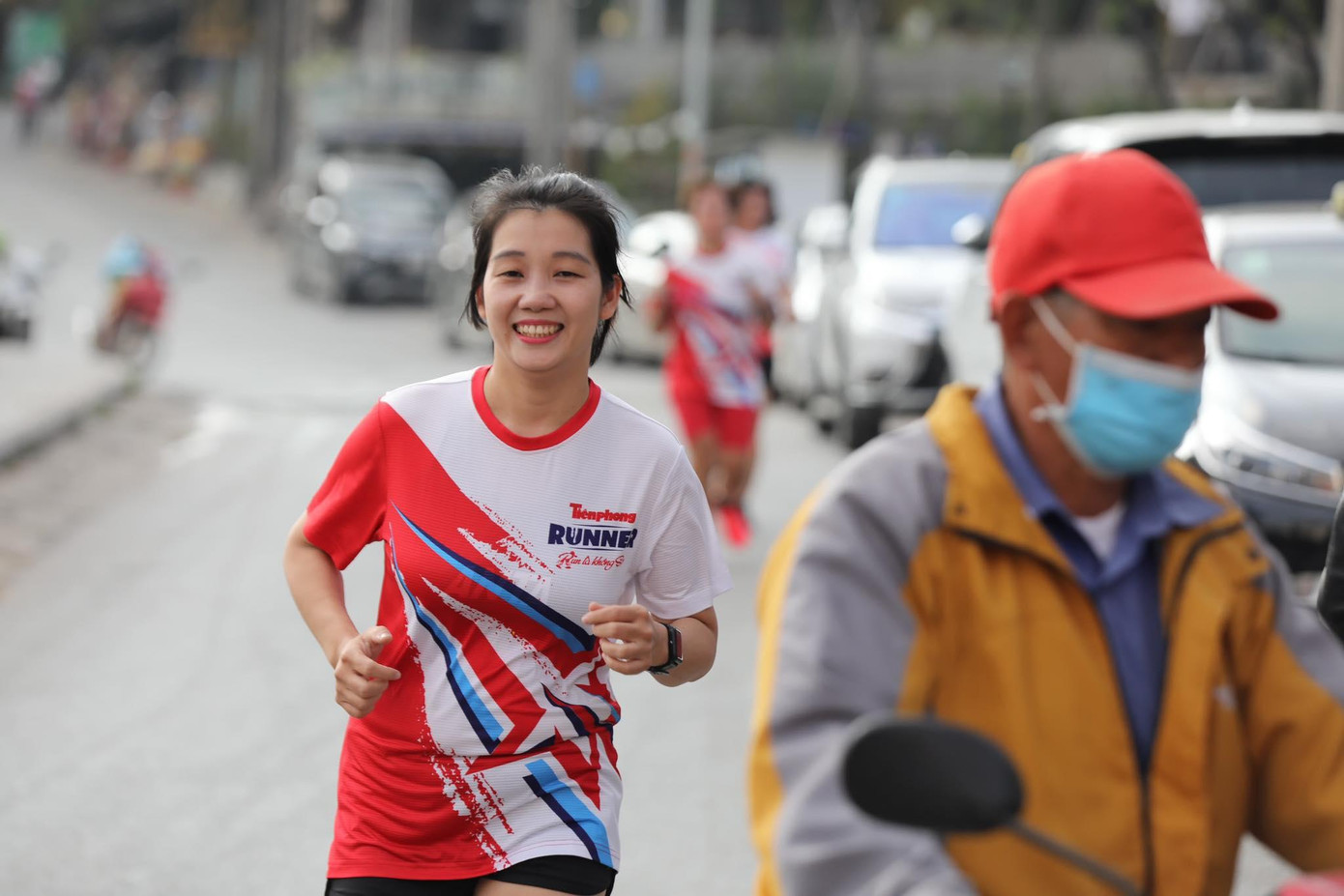Niềm vui trên đường chạy là cảm giác tuyệt vời không gì mua được.