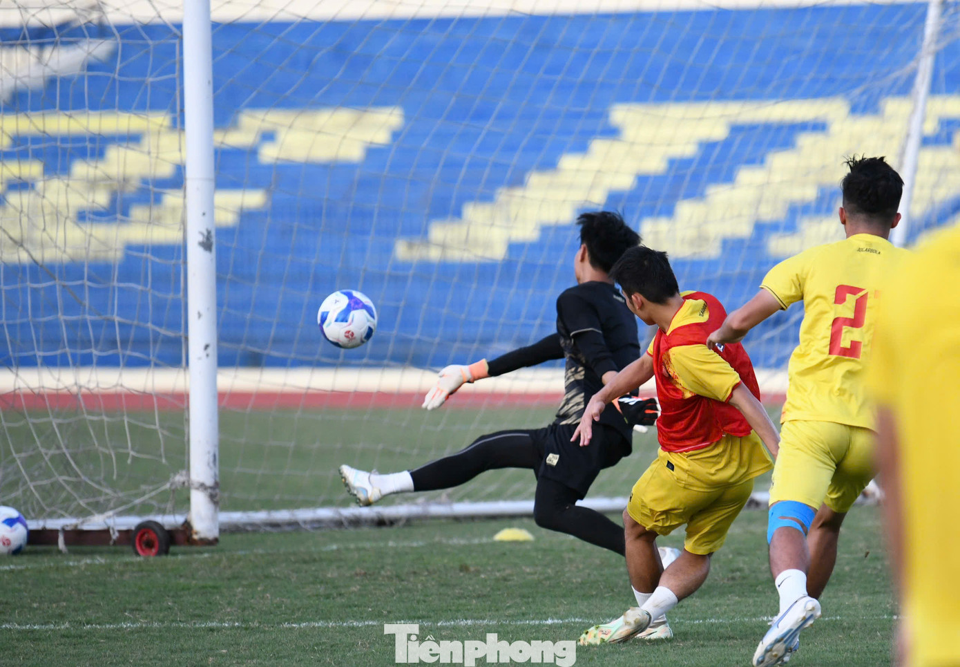 &quot;Đông Á Thanh Hóa sẽ cố gắng hết sức để giành chiến thắng. Nếu chúng tôi có sự chuẩn bị chu đáo, không cầu thủ đá chính nào chấn thương và tất cả đạt phong độ tốt, điều gì cũng có thể xảy ra ở trận Siêu Cúp Quốc gia sắp tới&quot;, HLV Popov nói.