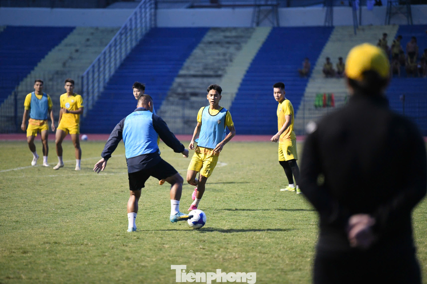 Mặc dù vậy, chiến lược gia người Bulgaria cho biết lực lượng của Đông Á Thanh Hóa còn khá mỏng, thiếu những nhân tố phù hợp để thay thế khi các trụ cột dính chấn thương.