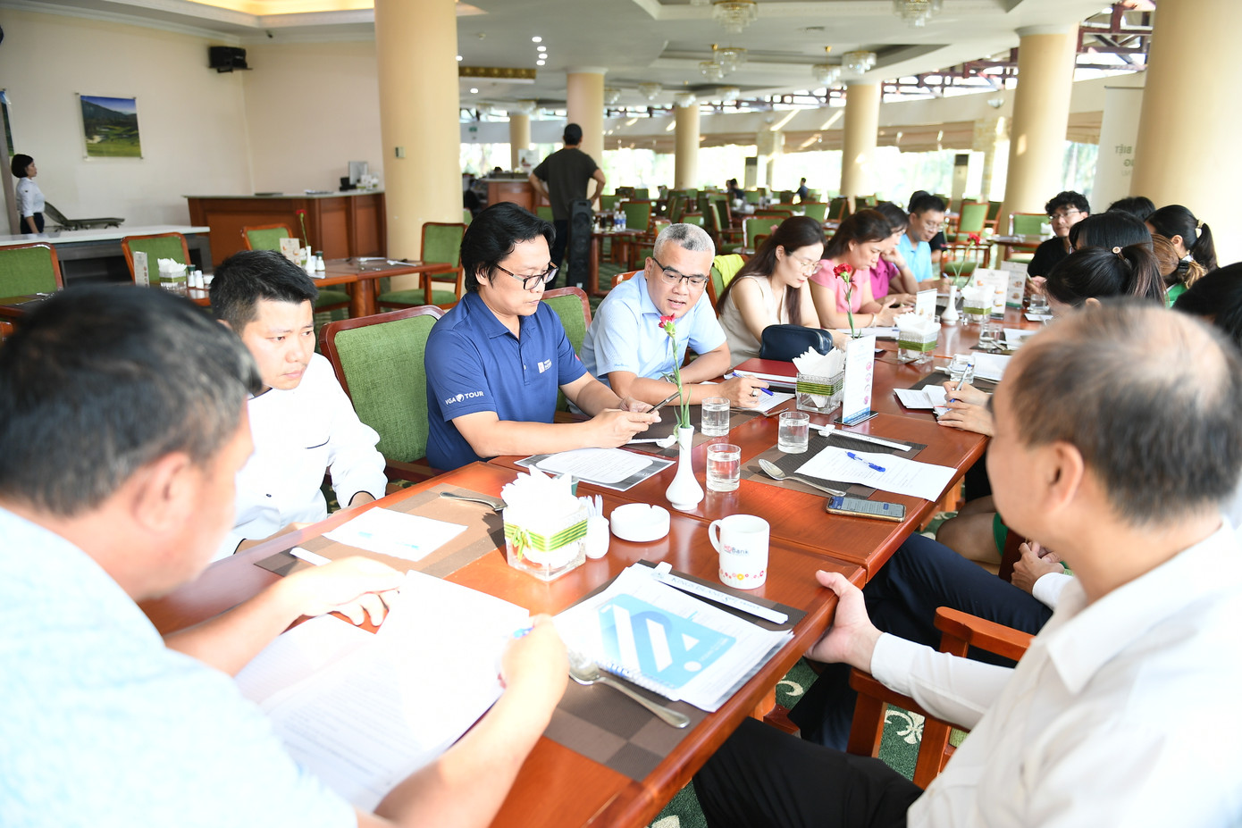 Trong cuộc họp, nhiều hạng mục đã được thống nhất trước khi đi vào thi công. Trong cuộc họp, nhiều hạng mục đã được thống nhất trước khi đi vào thi công.