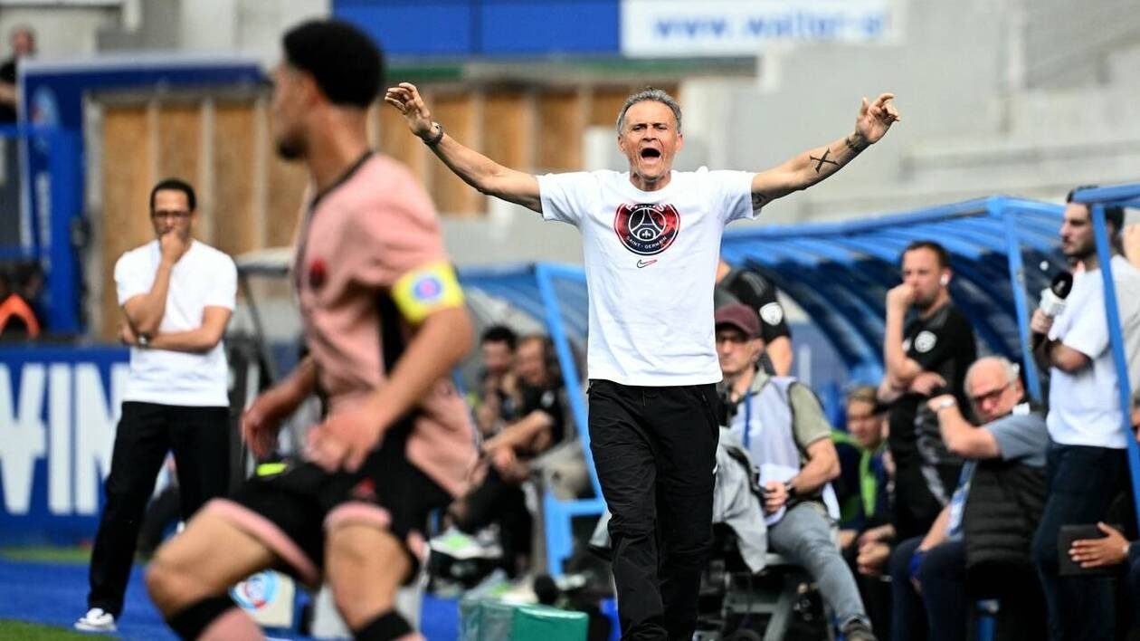 Luis Enrique chưa bao giờ thôi khát chiến thắng, ngay cả những ngày tạm rời xa bóng đá. Luis Enrique chưa bao giờ thôi khát chiến thắng, ngay cả những ngày tạm rời xa bóng đá.