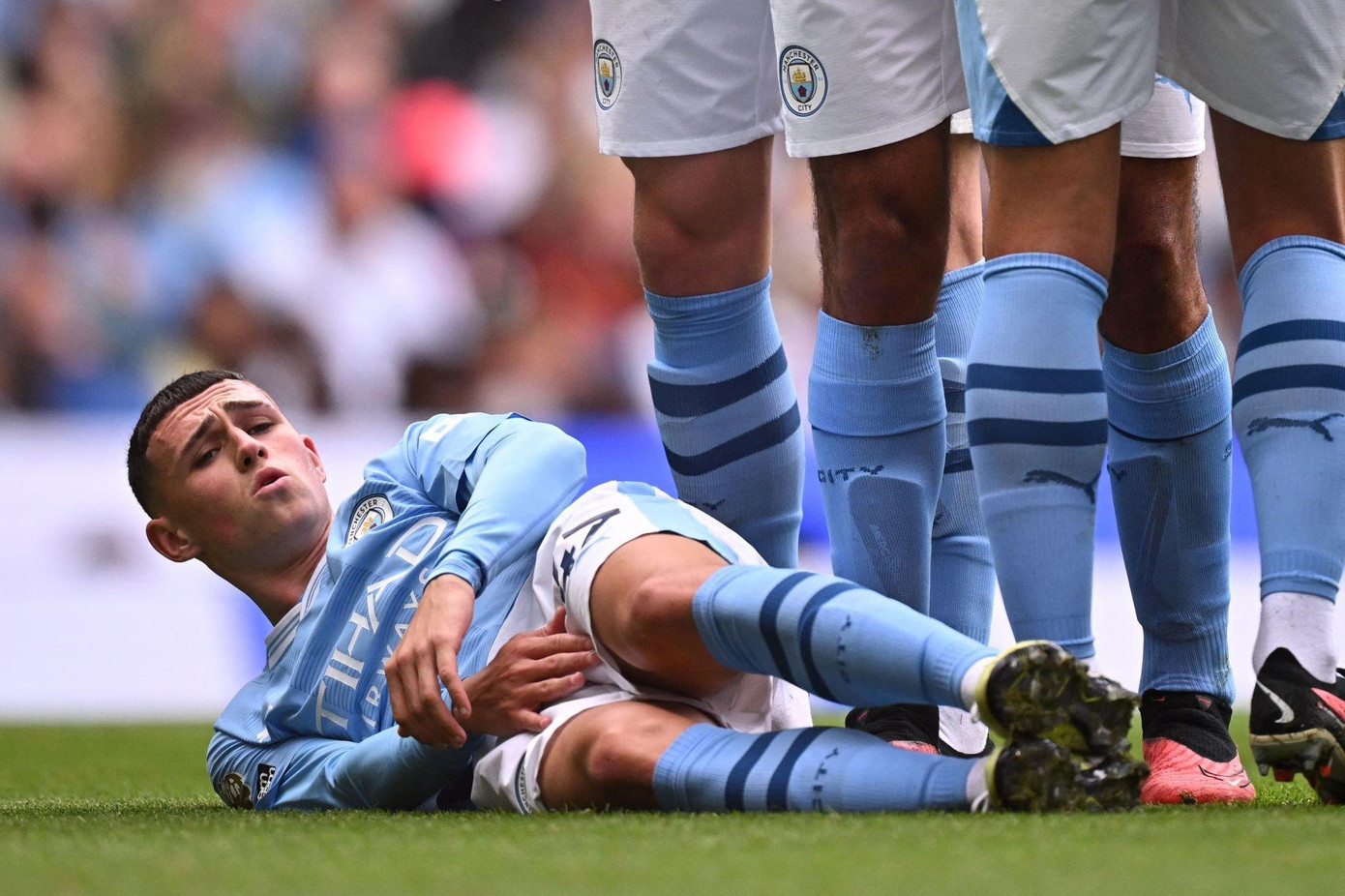 Man City hạ Nottingham Forest 2-0, vững vàng ngôi đầu bảng ảnh 7 Man City hạ Nottingham Forest 2-0, vững vàng ngôi đầu bảng ảnh 7