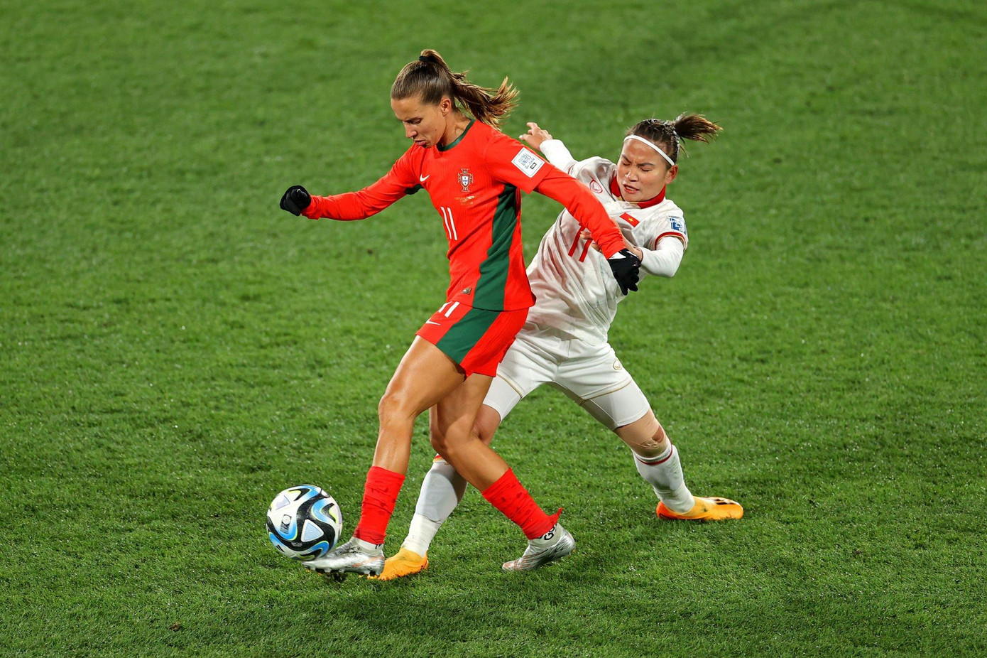 ĐT nữ Việt Nam tiếp tục đi tìm bàn thắng đầu tiên sau thất bại 0-2 trước Bồ Đào Nha ảnh 33