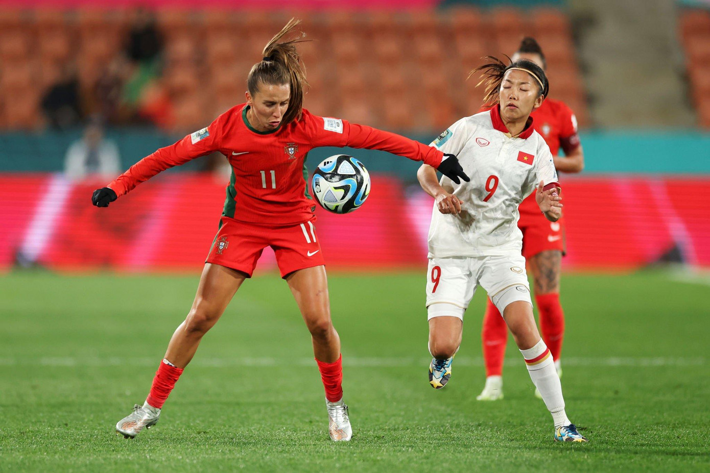 ĐT nữ Việt Nam tiếp tục đi tìm bàn thắng đầu tiên sau thất bại 0-2 trước Bồ Đào Nha ảnh 41